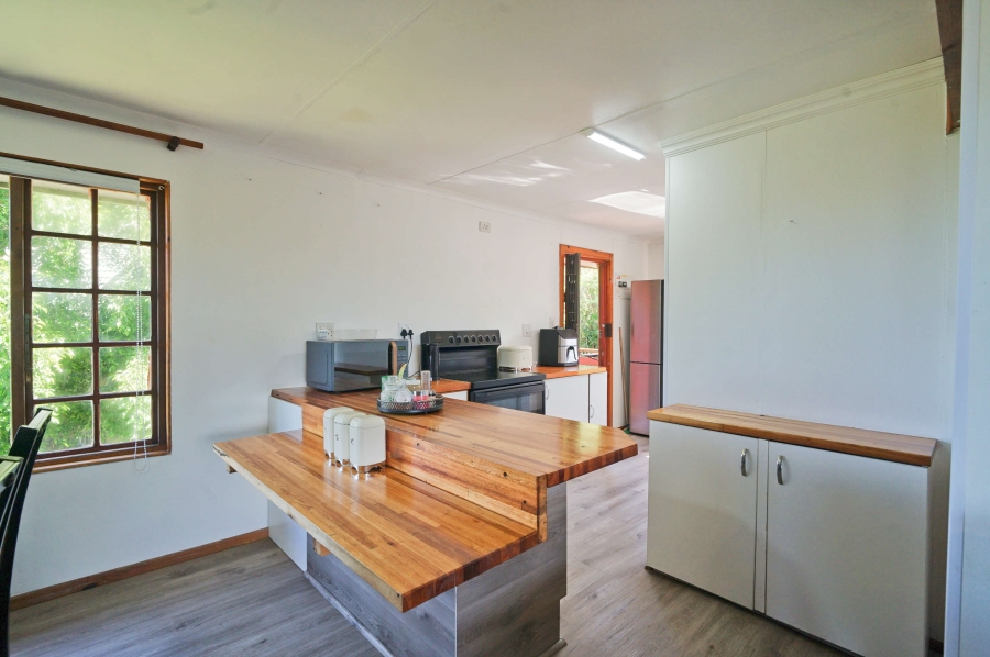 3 Bedroom Property for Sale in Cove Rock Eastern Cape